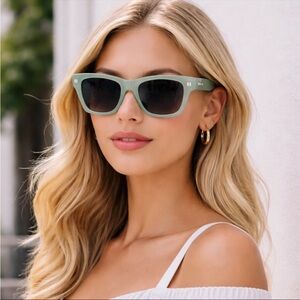 Off-White Valdez Sunglasses Sage Green Dark Grey Lens OERI13X 5307 NWT